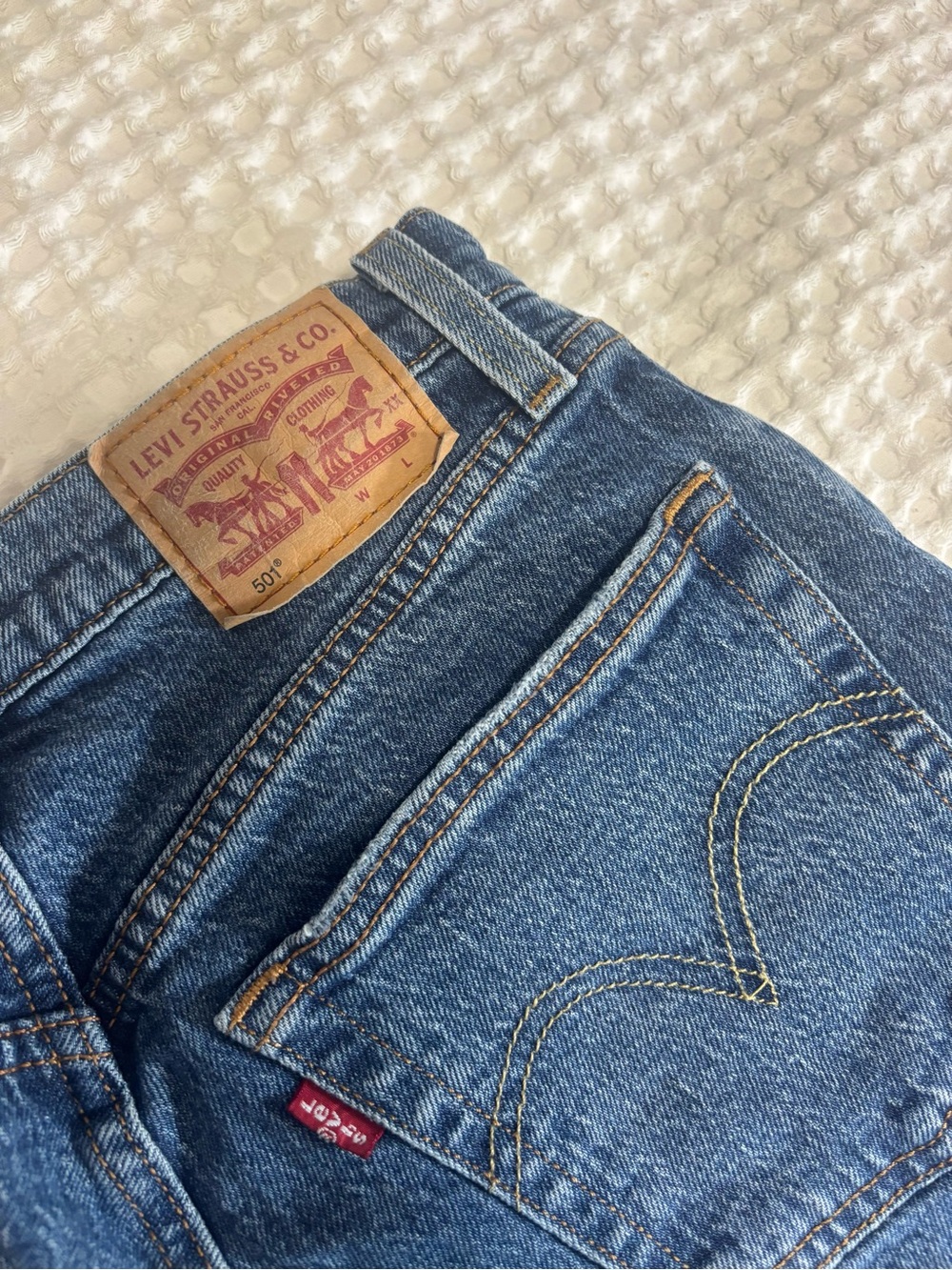 Levi’s 501 Dark Blue Straight-Leg Jeans - Picture 7 of 7